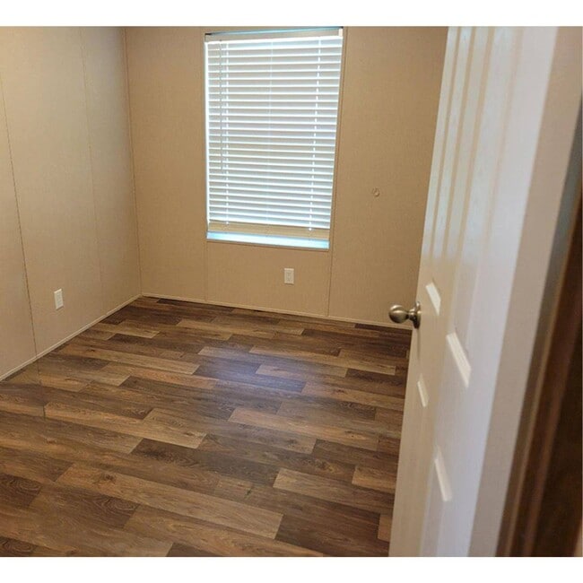 Building Photo - 15301 US-54 Rental