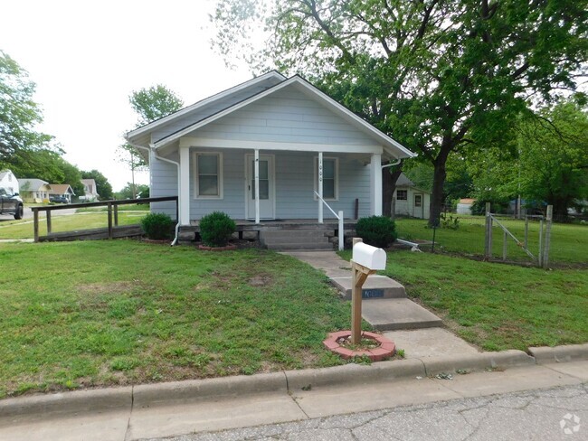 Building Photo - Cozy 2 Bed 1 Bath Home