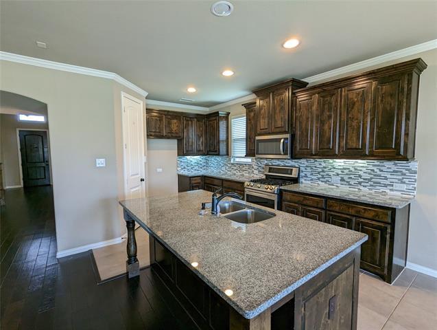 Photo - 591 Deverson Dr