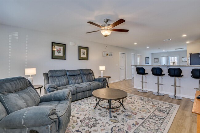 Photo - 2047 Catlet Ct