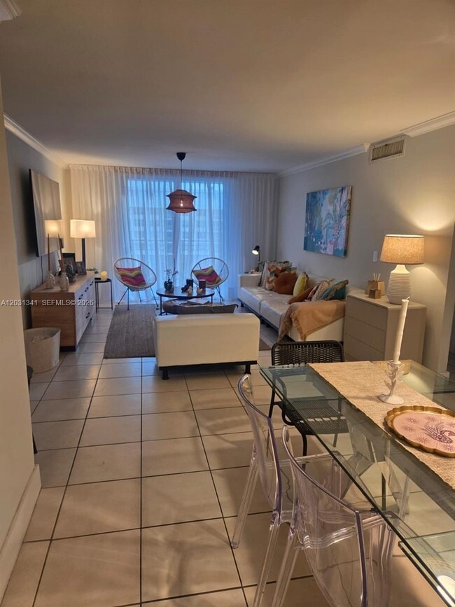 Photo - 5555 Collins Ave Unit 16W