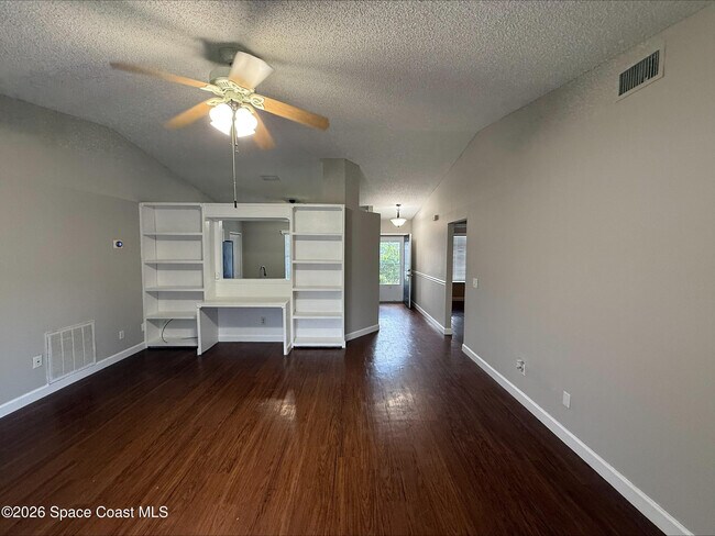 Photo - 1812 Glenridge St NW