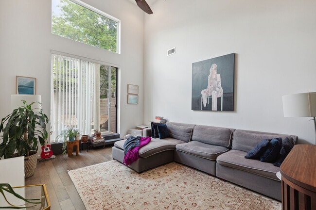 Photo - 1130 S Sydenham St