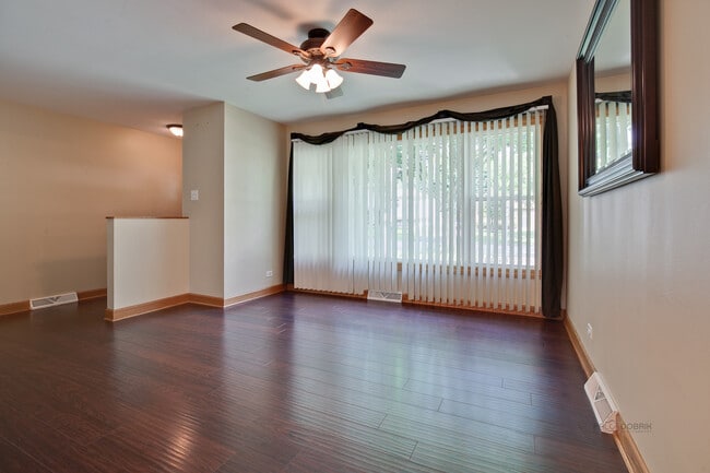 Photo - 648 N Greenview Ave