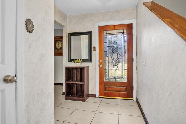 Photo - 1102 Mosher Ln