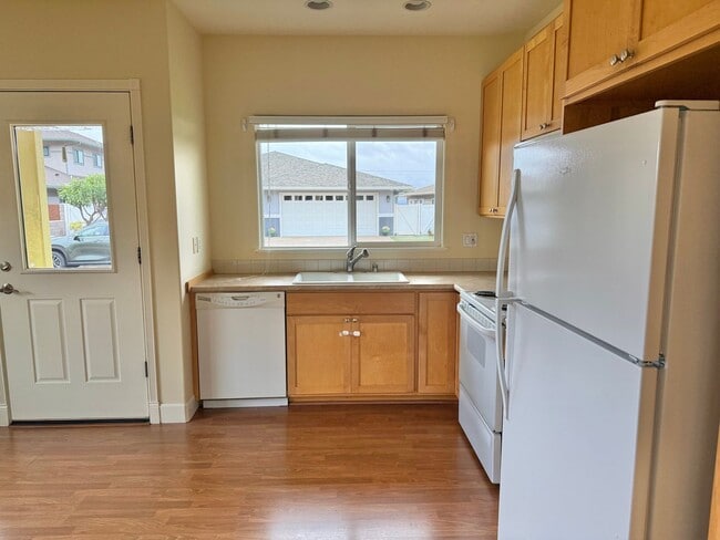 Photo - 1 Bedroom / 1 Bathroom House in Waiolani Mauka!