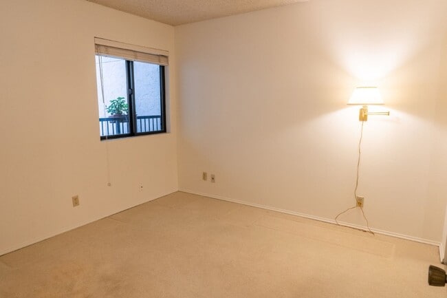 Photo - 2Bd/2Ba Seattle Condo Unit 303