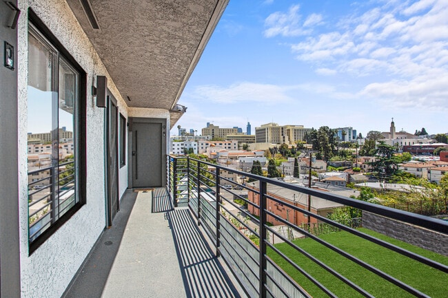 Photo - 230 S. Carondelet St.