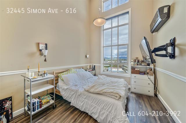 Photo - Spacious Top-Floor Unit with Solarium Unit 616