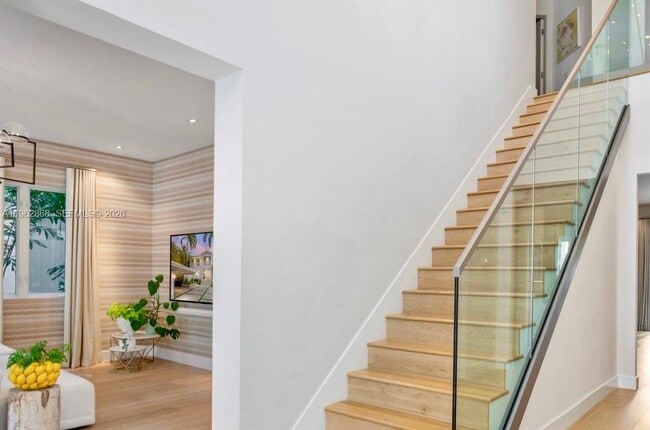 Photo - 745 NE 77th St