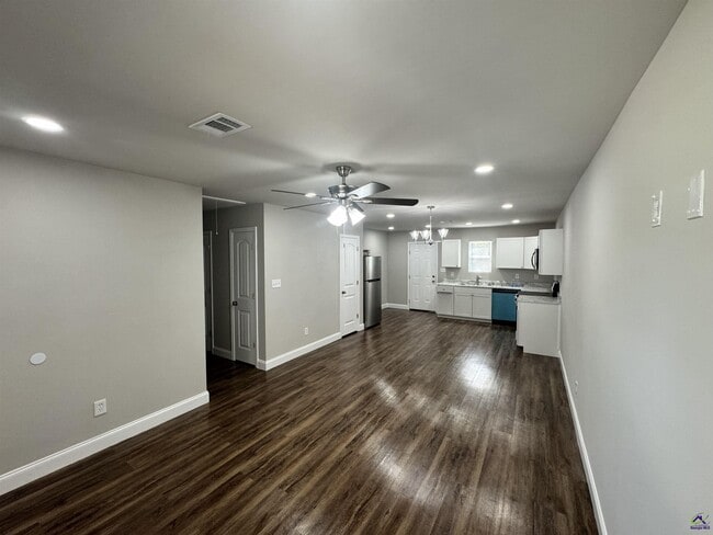 Photo - 301 Doyle St