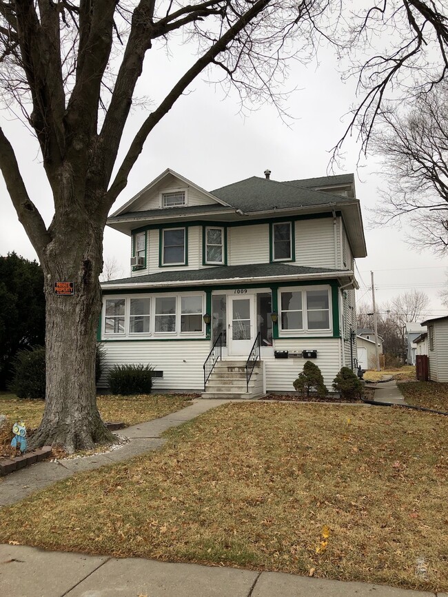 Front of house - 1009 Spring St