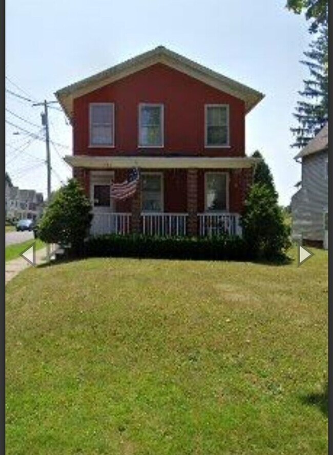 106 E North St Unit 1