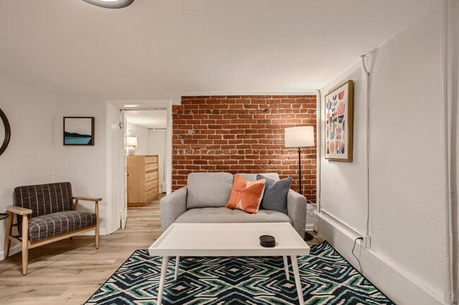 Photo - 2639 E 12th Ave Apartamento Unidad ID1245223P