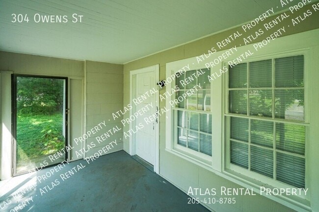 Photo - 304 Owens St