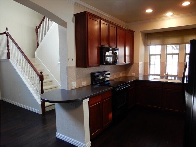 Photo - 1704 Estacado Dr