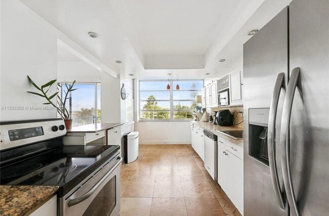 Building Photo - 11930 N Bayshore Dr Unit 302