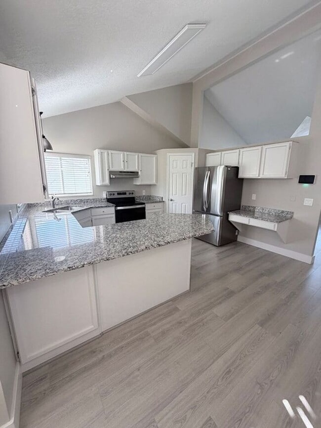 Photo - WEST JORDAN 5 BED, 4 BATH HOME