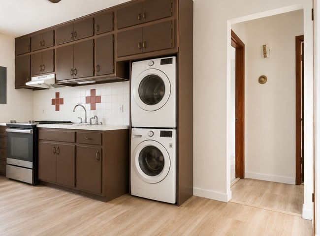 Photo - 904-904 W Fairlawn Cir Unit 902