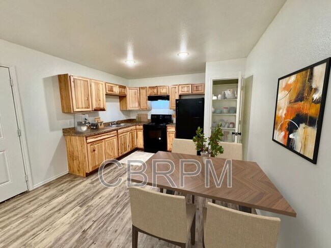 Photo - 2111 E Broadway