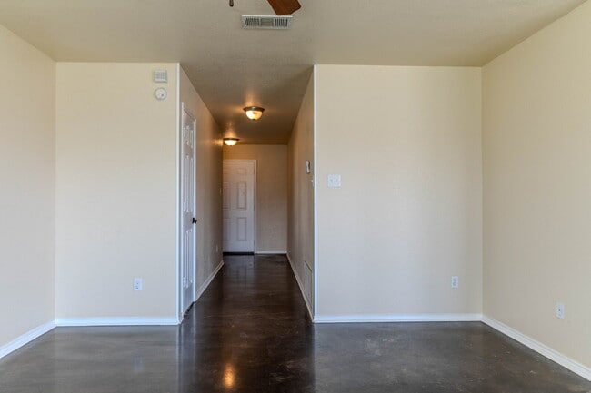 Photo - "Charming 3-Bed Oasis with 2.5 Baths in Killeen – Spacious 1697 Sq Ft Sanctuary!"