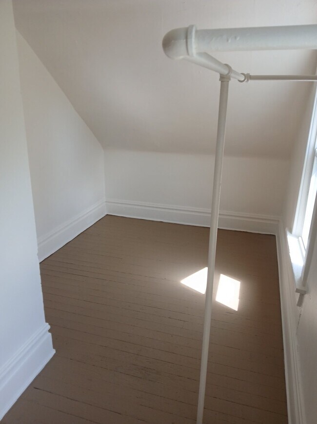 Photo - 106 Charles St