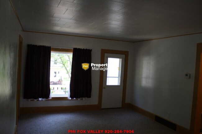 Photo - 192 E 2nd St Unit Upper