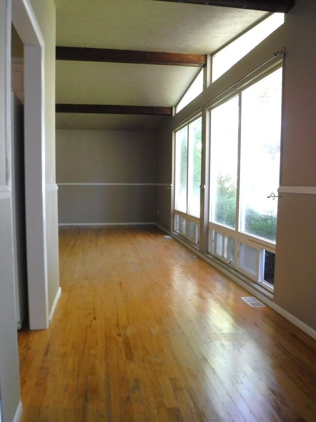 Photo - Beautiful Boise Bench home just off N Curtis and Northview St.