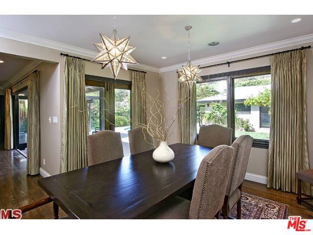 2001 Coldwater Canyon Dr
