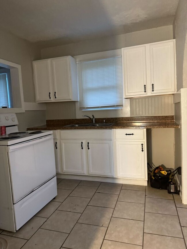 Photo - 2 bed 1 bath