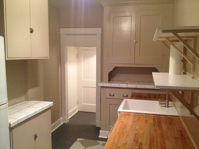 Photo - 5905 Stanton Ave