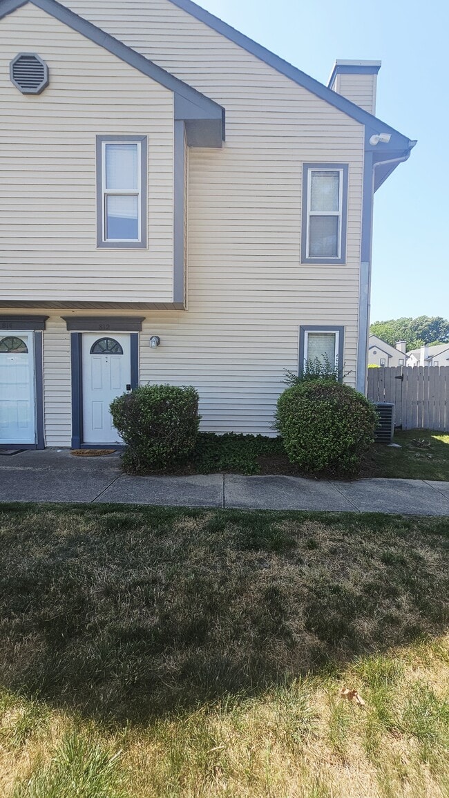 Photo - 812 Zircon Ct