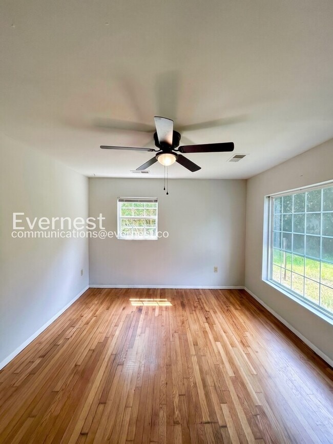 Photo - 1921 Wigglesworth Rd
