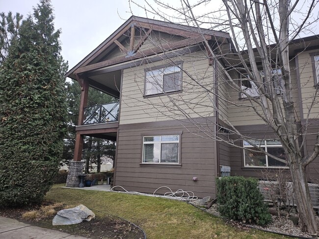 Photo - 511 Yates Rd