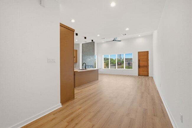 Photo - 8205 Calhoun Rd