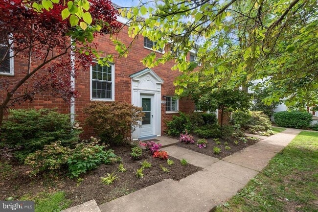 Building Photo - 3372 Gunston Rd Rental