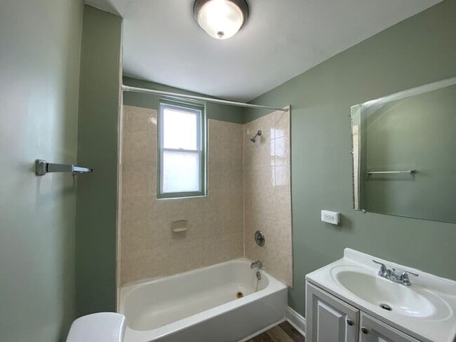 Photo - 3 Bedroom Semidetached home