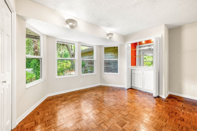 Photo - 119 Palm Valley Woods Dr