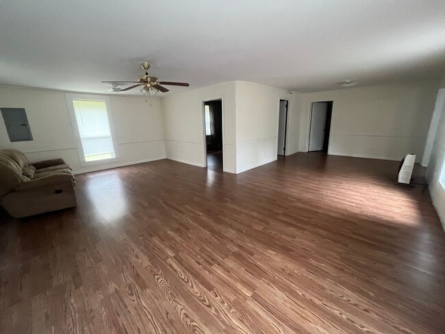 Photo - Charming 2-Bedroom Home for Rent in Lee, FL