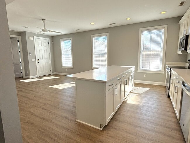 Photo - 9 Hanover St