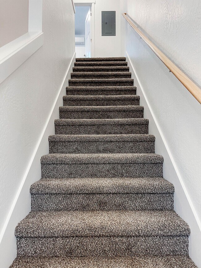 Photo - 441 Talent Ave