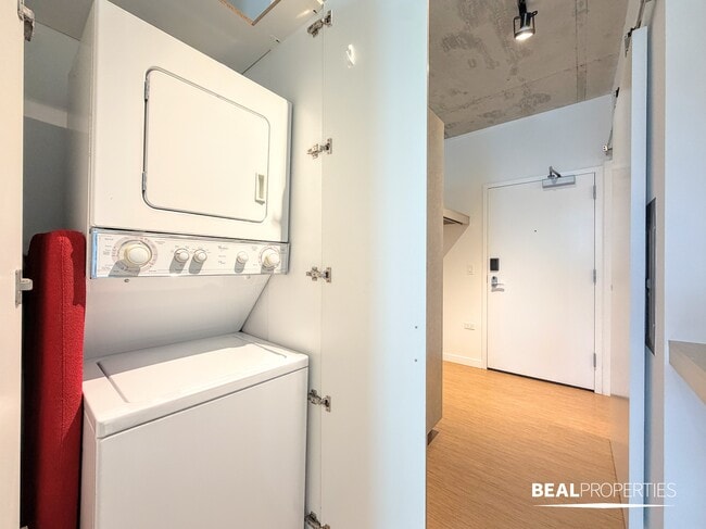 1515 N Fremont