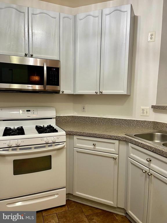 Photo - 2701 Bellforest Ct Unit 204