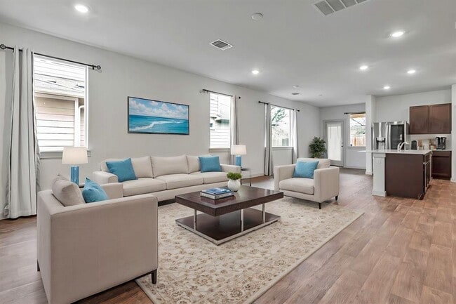 Photo - 204 Big Sandy Creek Dr