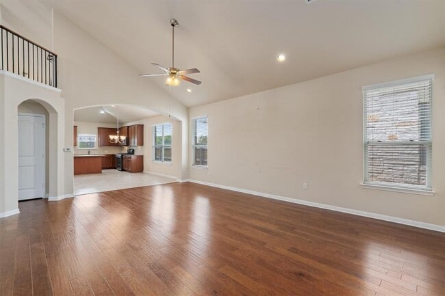 Photo - 533 Jess Maynard Trail