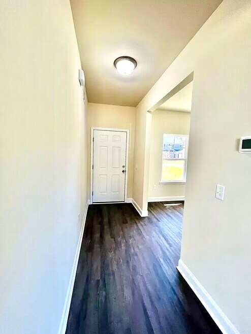 719 Mill Creek Cir
