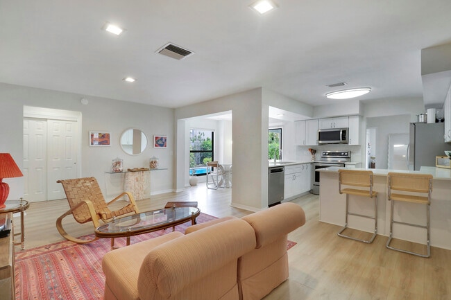 Photo - 85 Hickory Hill Rd