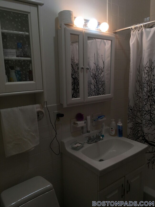 Photo - 157 Summer St Unidad 3F