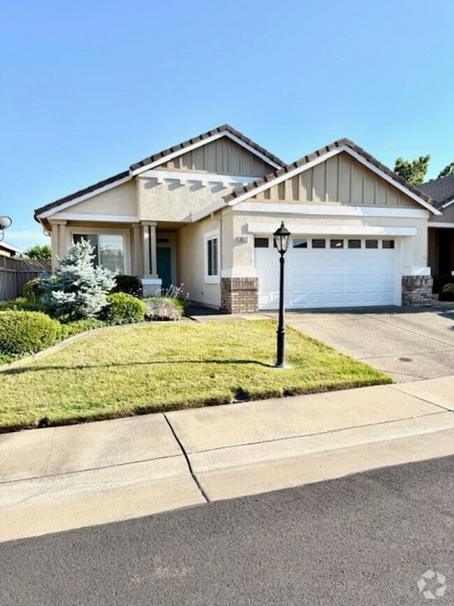 Building Photo - 55+ Community Sun City Roseville Rental