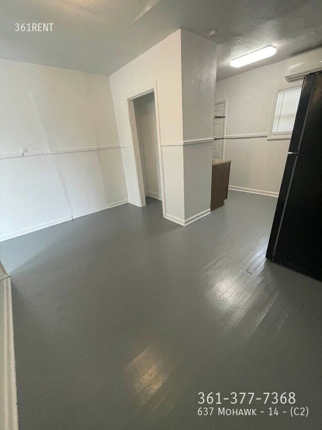 Photo - 637 Mohawk St Unit (C2)